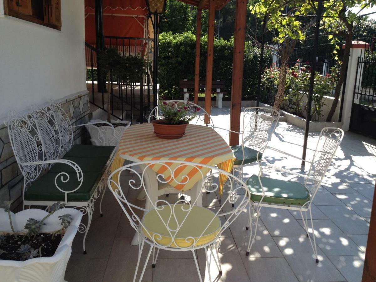 Ferienhaus Garden Summer House *